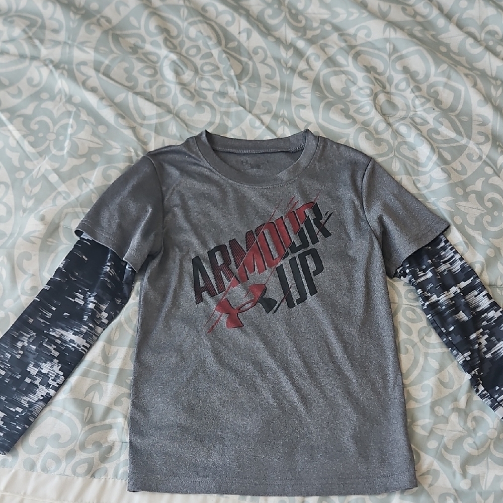 Under Armour Kids Gray and Black Long Sleeve Tee